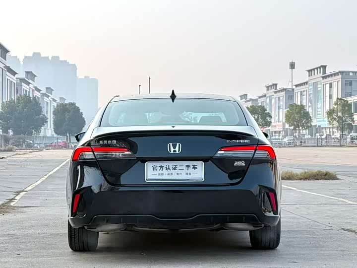 Фото 8 - Honda Inspire