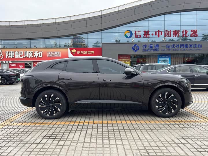 Фото 4 - Avatr 07