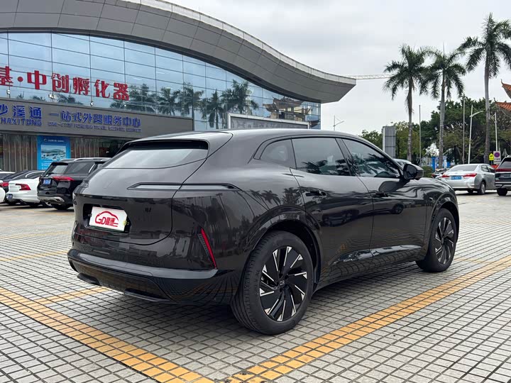 Фото 8 - Avatr 07