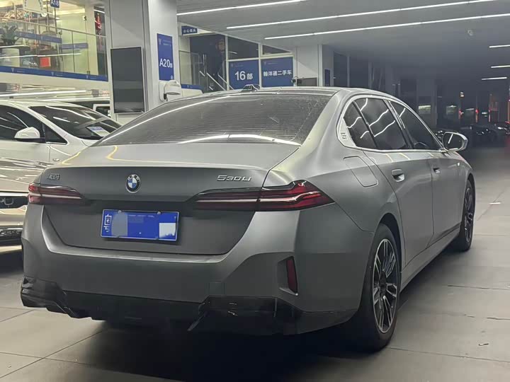 Photo 9 - BMW 5 Series