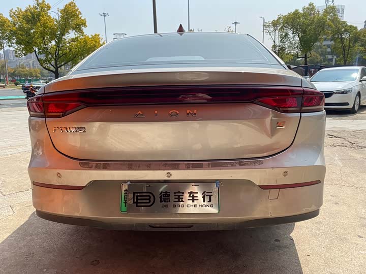 Фото 8 - GAC Aion S