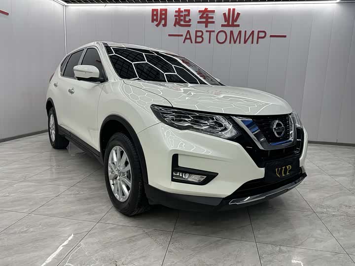 Фото 2 - Nissan X-Trail