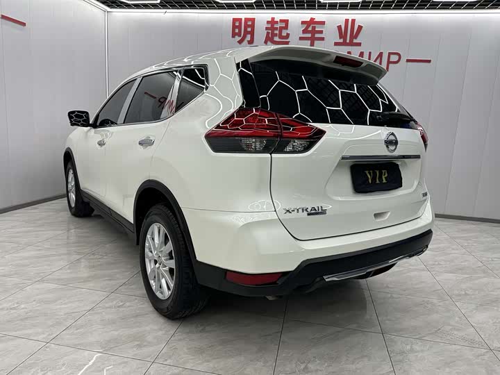 Фото 8 - Nissan X-Trail