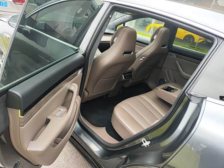 Фото 6 - Luxeed R7