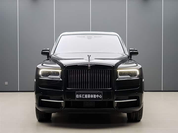 Фото 3 - Rolls-Royce Cullinan