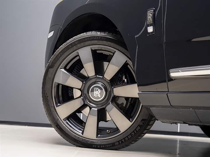 Фото 5 - Rolls-Royce Cullinan