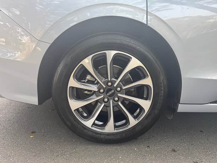 Фото 8 - Lincoln Z (Zephyr)