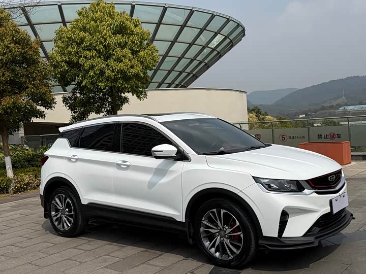 Фото 3 - Geely Coolray