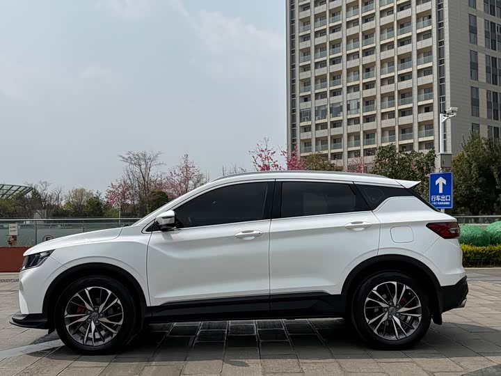 Фото 5 - Geely Coolray