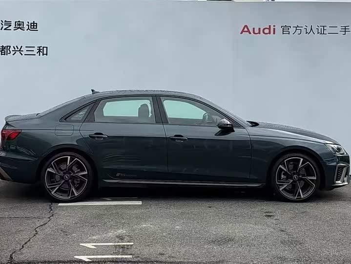 Фото 3 - Audi A4L