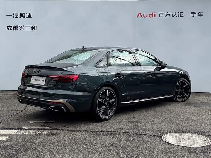 Фото 4 - Audi A4L