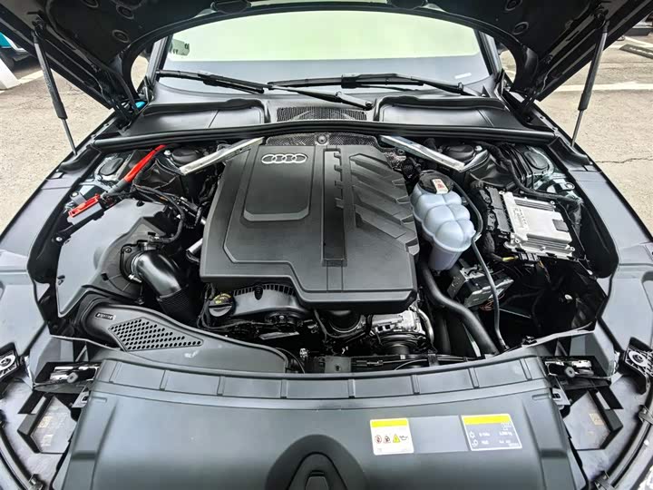 Фото 6 - Audi A4L