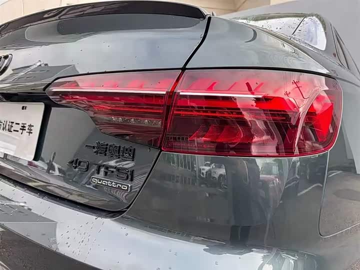 Фото 9 - Audi A4L