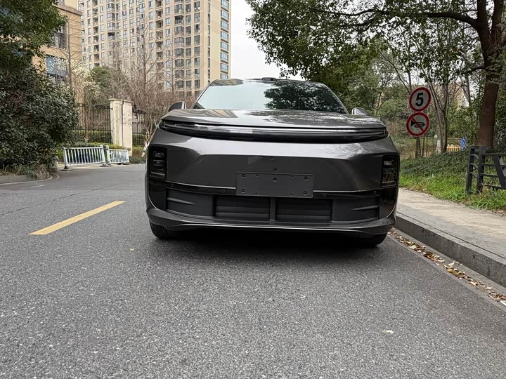 Photo 3 - LiXiang L6