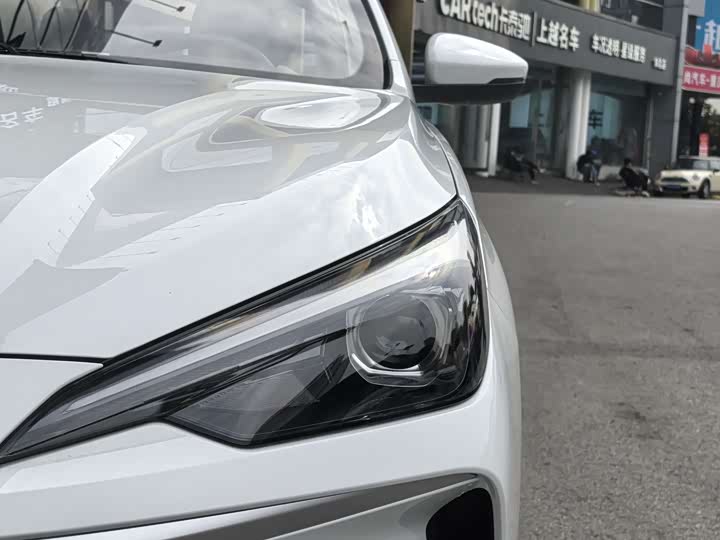 Фото 3 - Roewe i5