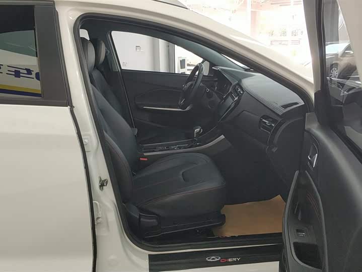 Фото 8 - Chery Tiggo 3x