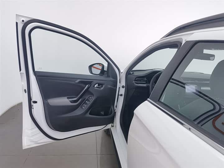 Фото 8 - Citroen C3-XR