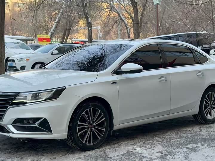 Фото 3 - Roewe i6