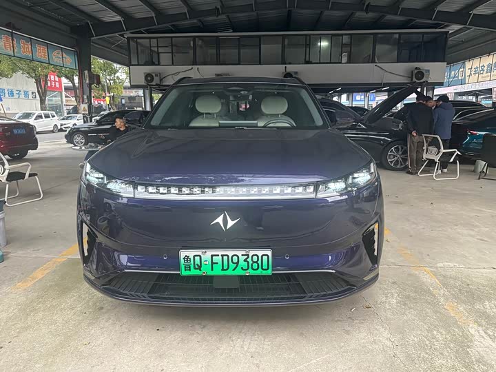 Photo 2 - Dongfeng Yipai eπ 008