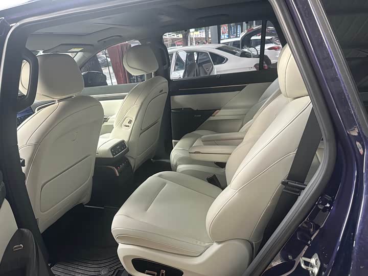 Photo 5 - Dongfeng Yipai eπ 008