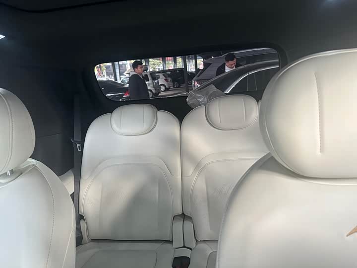 Photo 8 - Dongfeng Yipai eπ 008