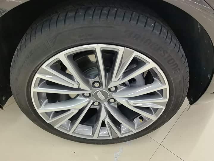 Фото 6 - Cadillac GT4