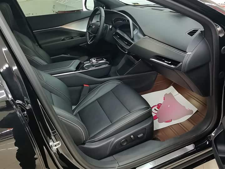 Фото 8 - Cadillac GT4