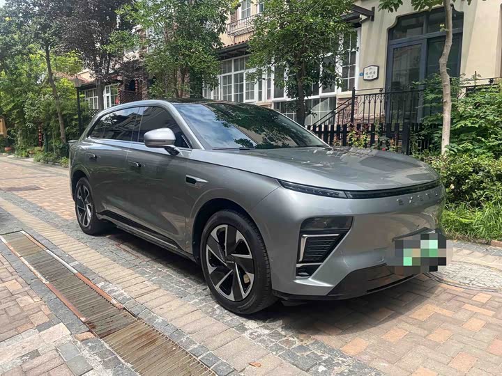 Photo 3 - Exeed Sterra ET