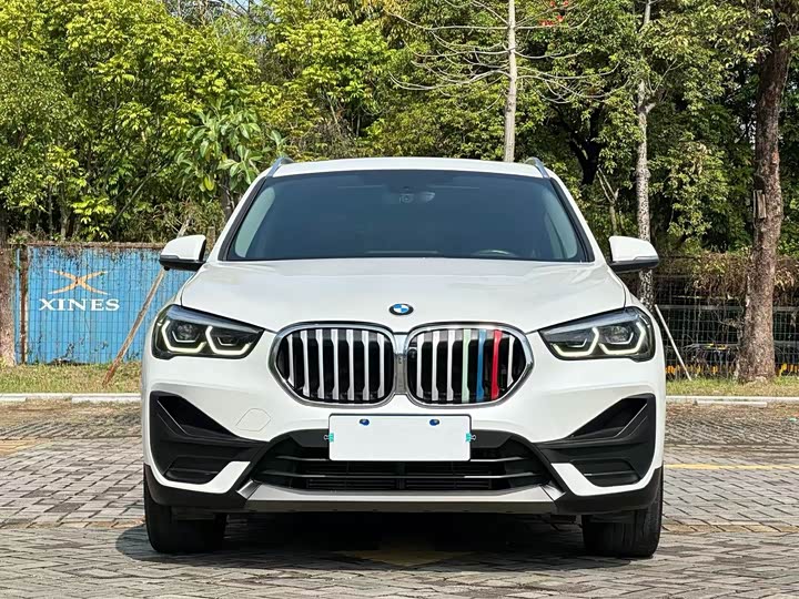 Фото 2 - BMW X1