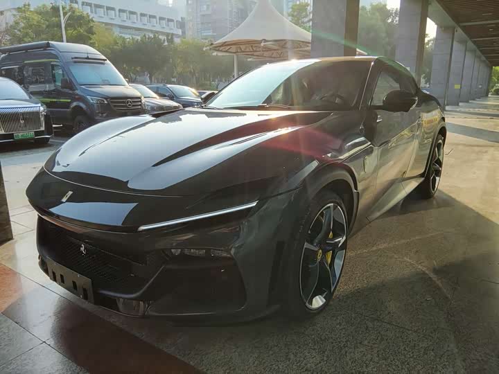 Photo 1 - Ferrari Purosangue