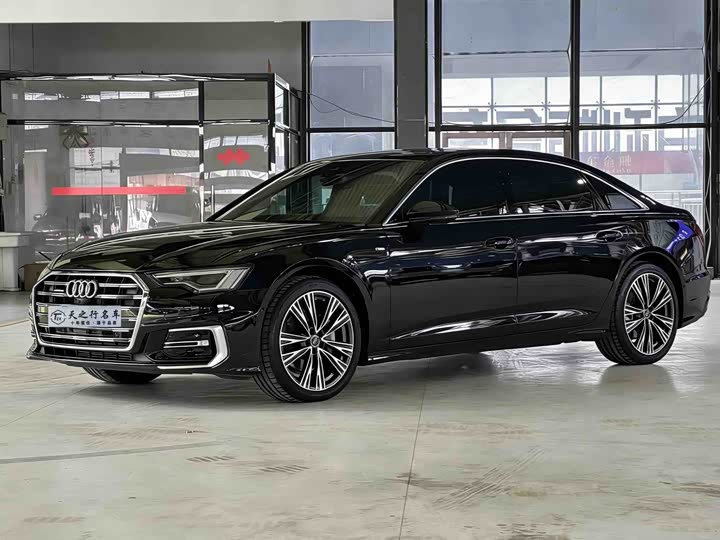 Фото 1 - Audi A6L