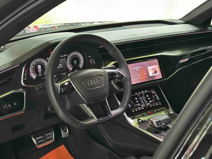 Фото 3 - Audi A6L
