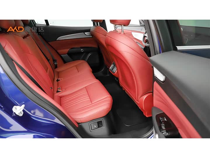 Фото 8 - Maserati Grecale