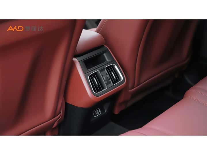 Фото 9 - Maserati Grecale