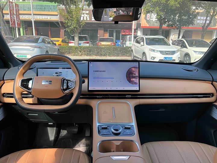 Фото 8 - Geely Galaxy Starship 7