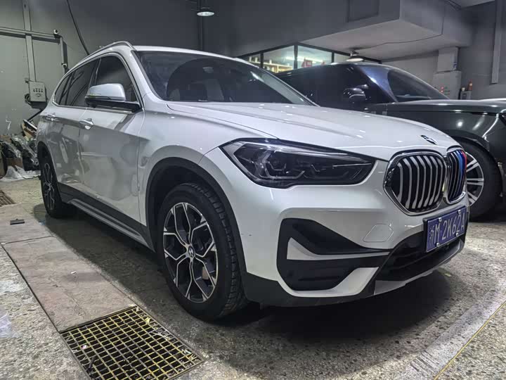 Фото 3 - BMW X1