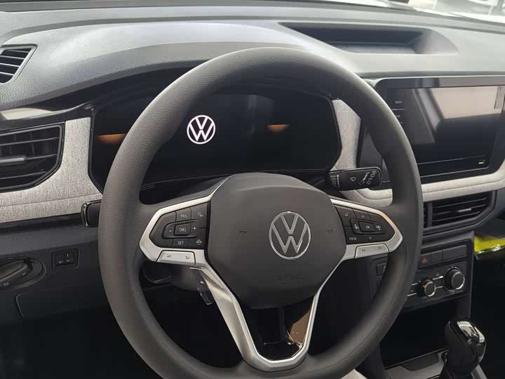 Фото 4 - Volkswagen Tharu