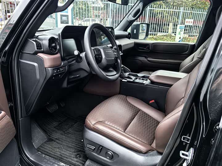 Фото 4 - Toyota Prado