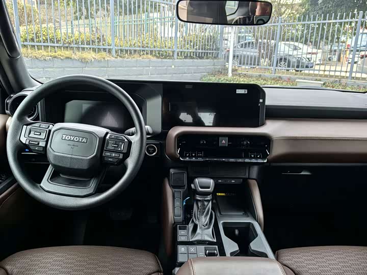 Фото 9 - Toyota Prado