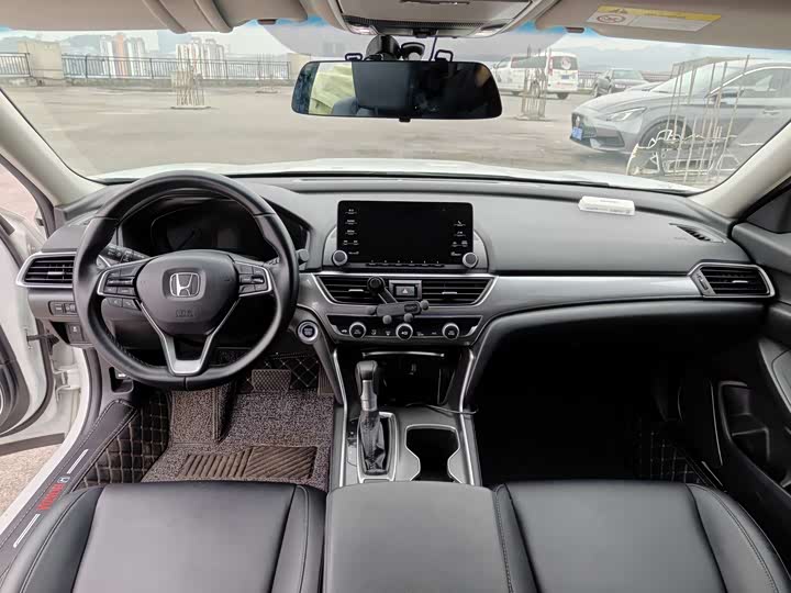 Photo 9 - Honda Accord