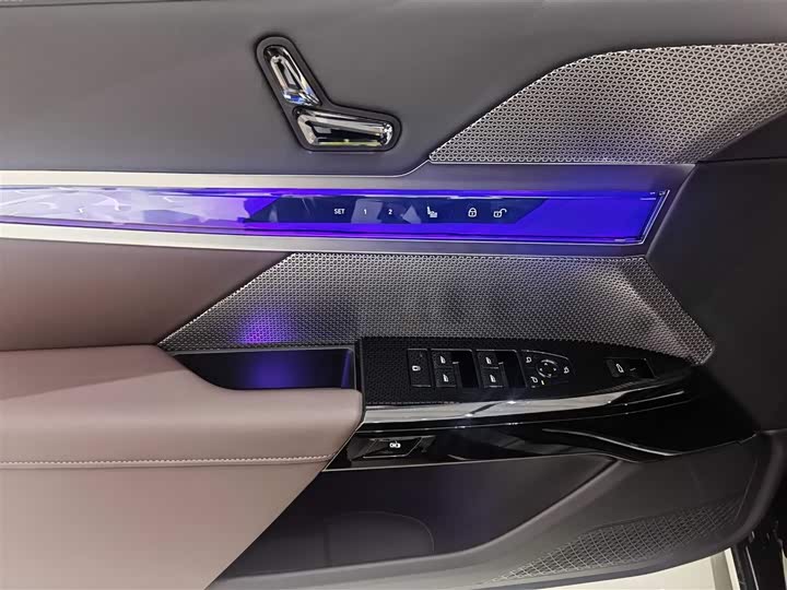 Фото 6 - BMW 7 Series