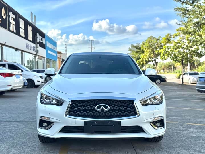 Фото 2 - Infiniti Q50L
