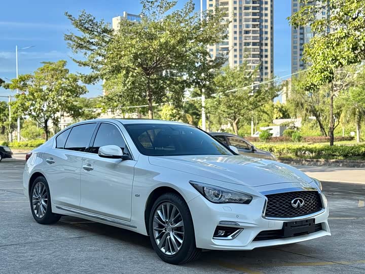 Фото 8 - Infiniti Q50L