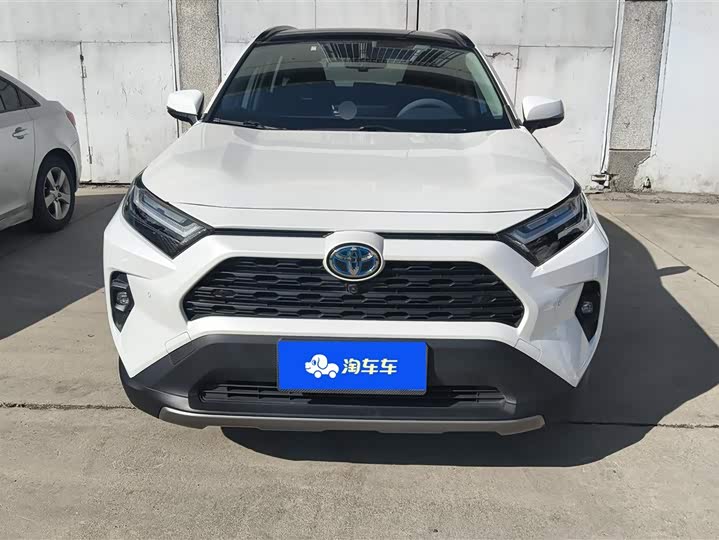 Фото 2 - Toyota RAV4