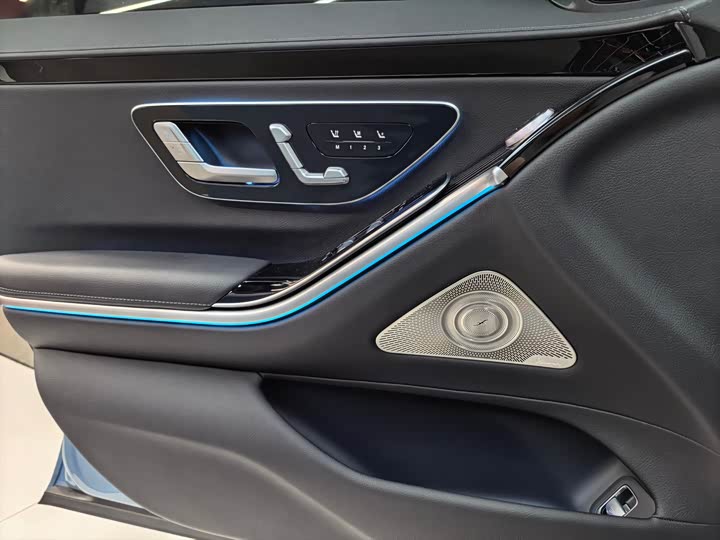 Фото 8 - Mercedes-Benz S-Class