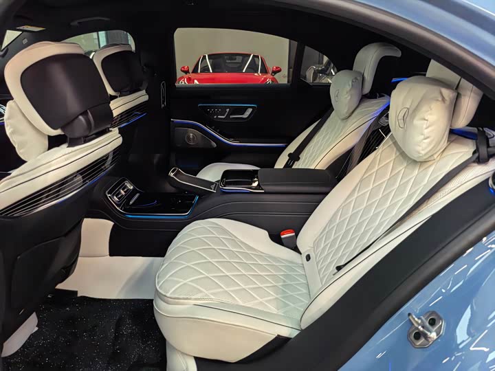 Фото 9 - Mercedes-Benz S-Class