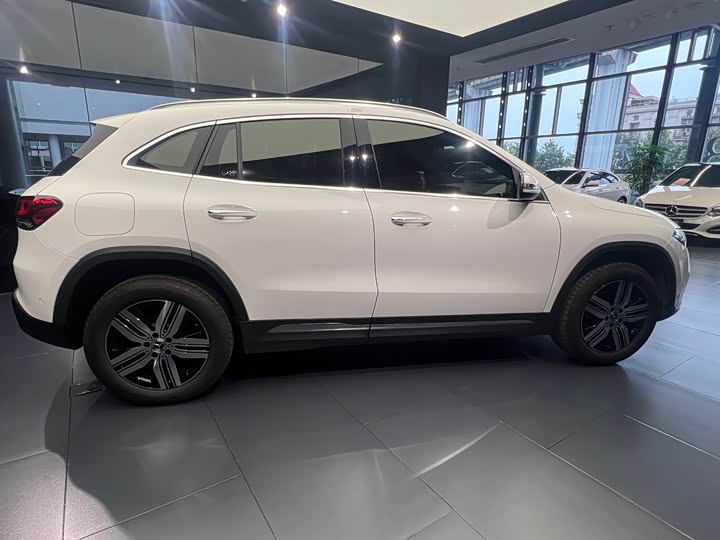 Фото 6 - Mercedes-Benz EQA