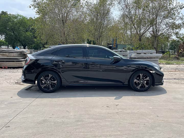 Фото 4 - Honda Civic