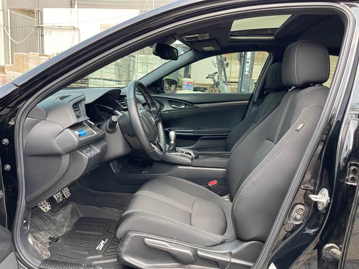 Фото 6 - Honda Civic