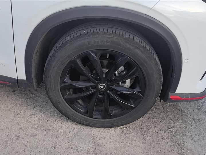 Фото 6 - Changan X5 Plus